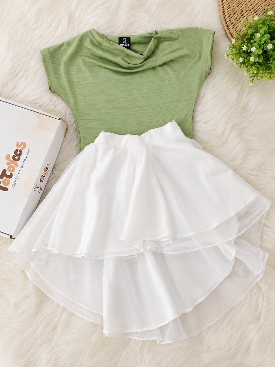 Green & White Girls’ Co-Ord Set